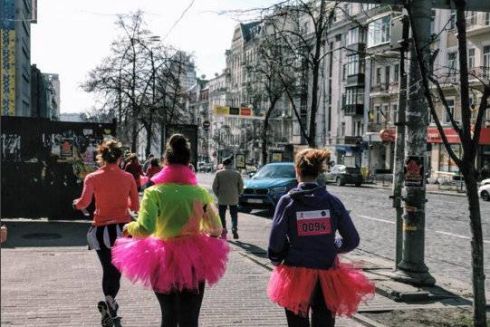 Забег девочек в юбках Women's Day Charity Run 2016 в Instagram