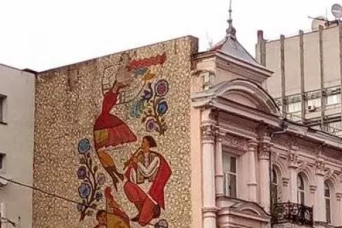 Футбольний клуб &laquo;Шахтар&raquo; відреставрує мозаїку біля опери