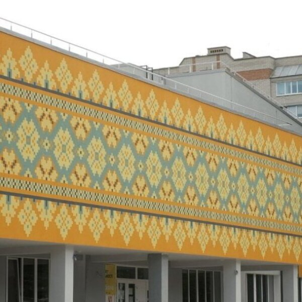 У Вінниці радянську мозаїку сховали за муралом з вишиванкою: реакція місцевих розділилася