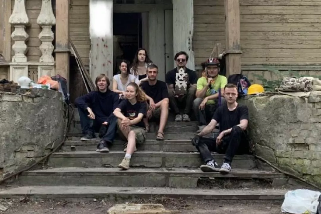 Активисты продолжают восстанавливать дачу-памятку в Пуще-Водице: как присоединиться