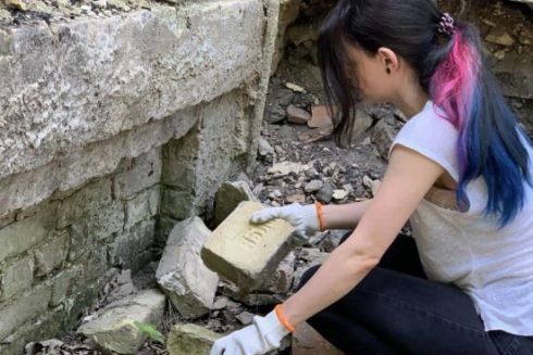 Київські активісти почали відновлювати дачу-пам’ятку в Пущі-Водиці