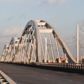 Дарницкий мост обещают достроить к концу этого года