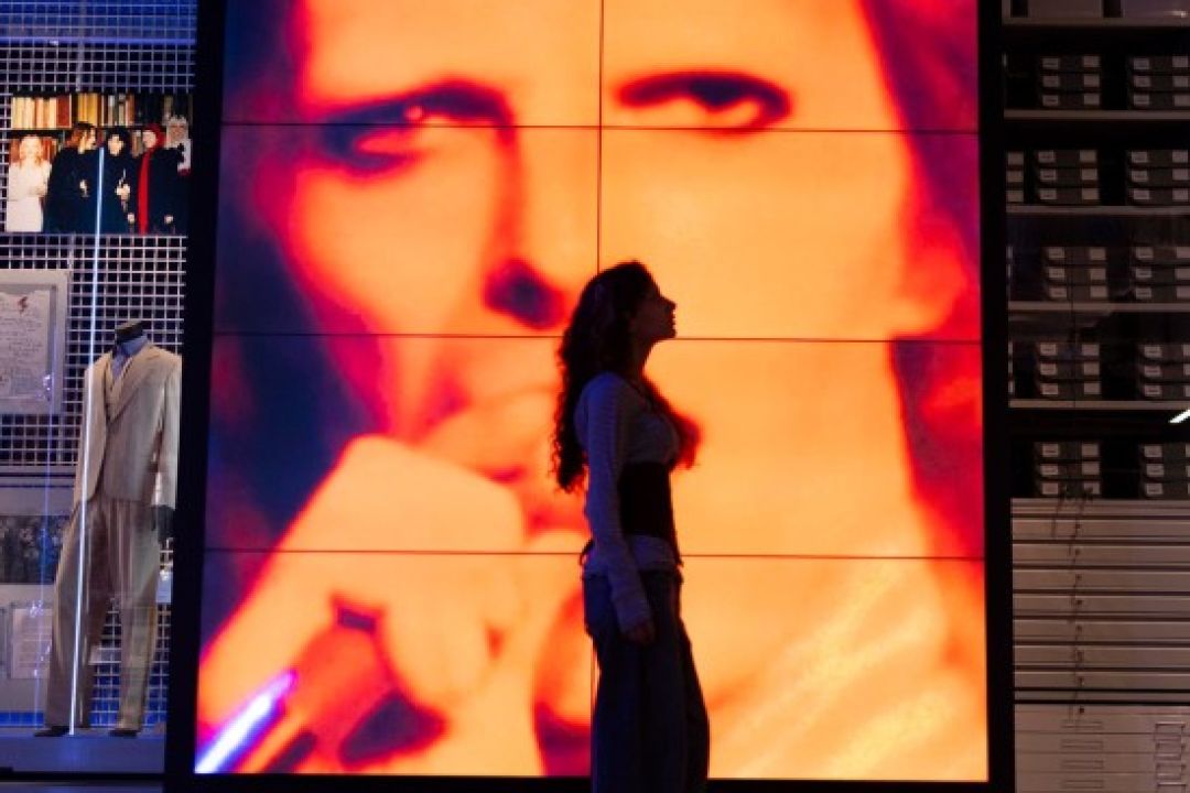 У Лондоні відкриють Центр Девіда Бові з найбільшою колекцією речей музиканта