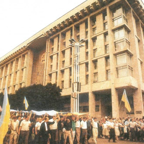 Музей історії Києва покаже унікальний український прапор