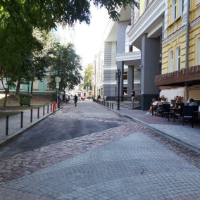 Десятинный переулок в Киеве стал пешеходным