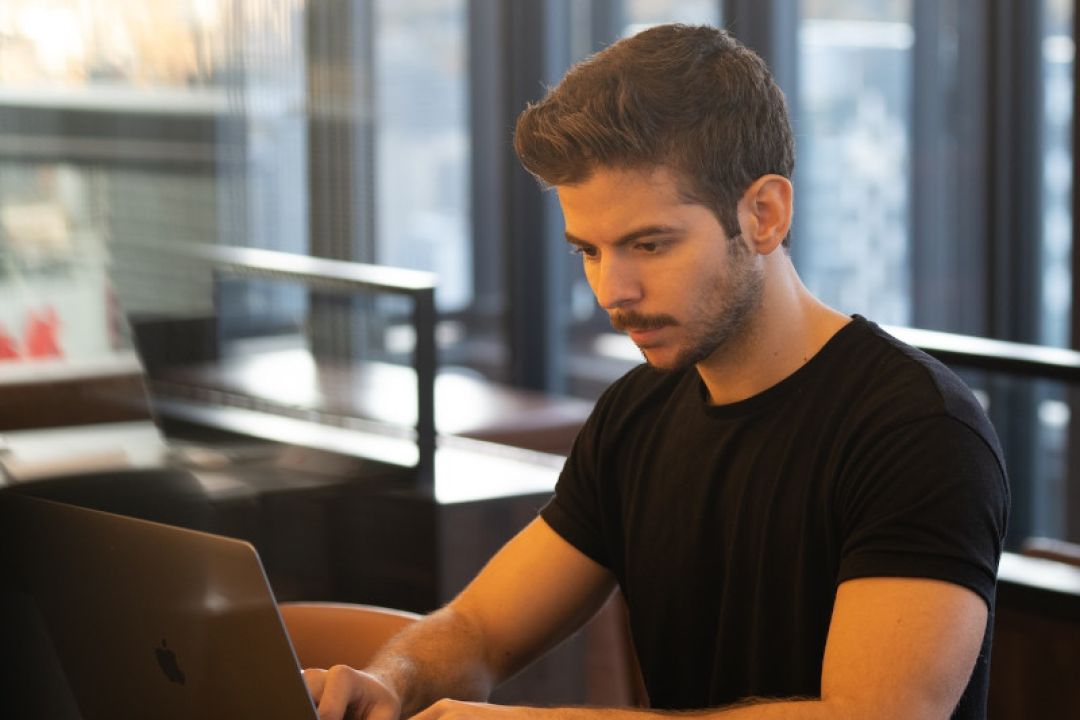 Як швидко стати програмістом - прості та ефективні способи отримання знань