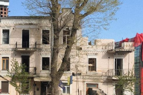 У Києві пройде толока біля історичного «Будинку з мухами»: активісти запрошують всіх охочих