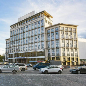 Власники готелю «Дніпро» хочуть побудувати в Києві кіберспортивну арену за 40 мільйонів доларів