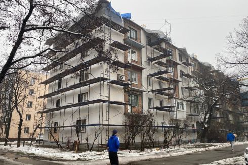 До і після: Як відновлюють багатоповерхівки у Подільському районі, які постраждали від ракетного удару в березні