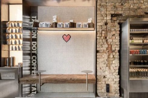 Про інтер'єр кав'ярні на Бессарабці написало видання Dezeen