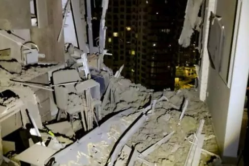 Нічна атака дронів на Київ: уламки в п&rsquo;яти районах міста, є постраждалі