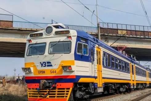 Між Броварами та Києвом запускають модернізовану електричку. Як вона курсуватиме