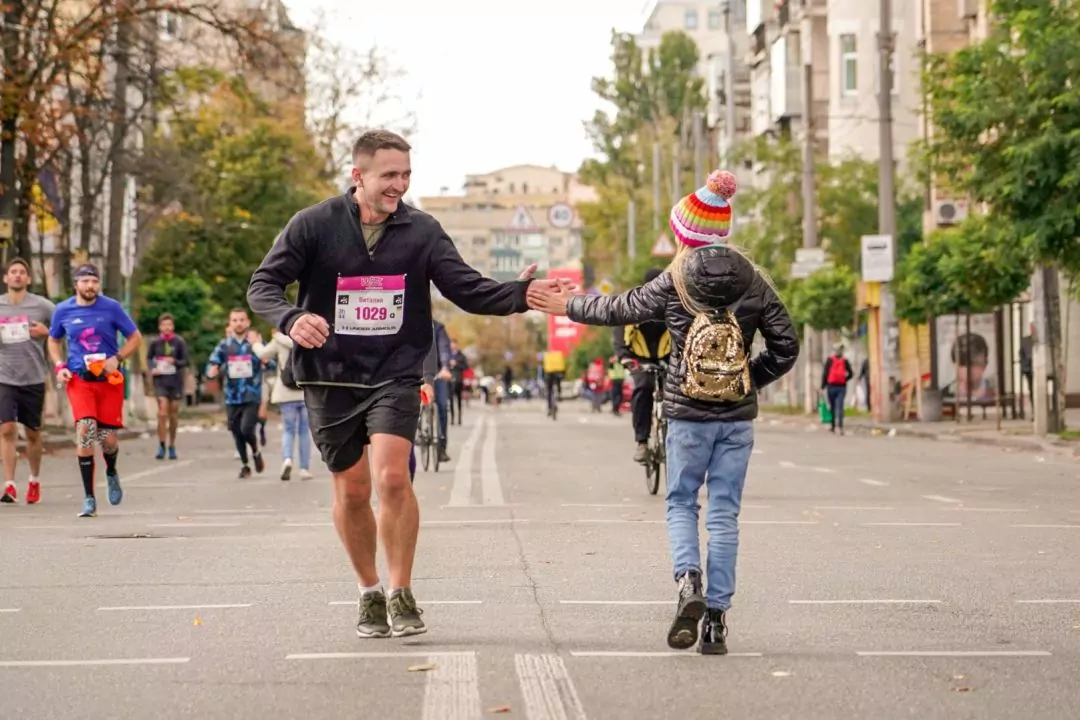 17 000 бегунов: как прошел юбилейный 10th Wizz Air Kyiv City Marathon