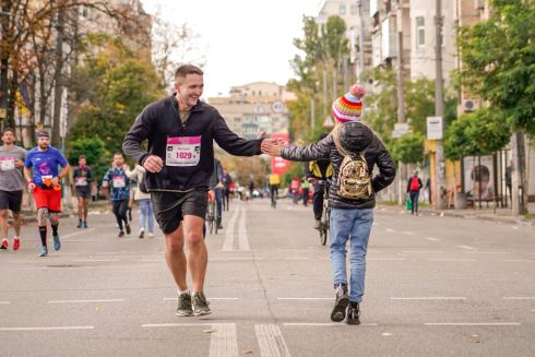 17 000 бегунов: как прошел юбилейный 10th Wizz Air Kyiv City Marathon