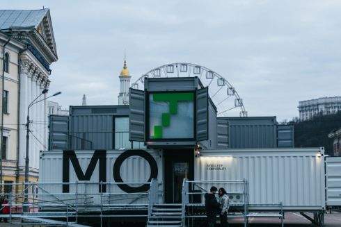 Фото: Как выглядит арт-пространство в контейнере на Контрактовой площади