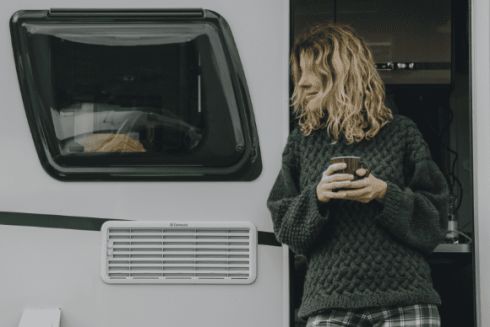 Юлия Савостина создала коллекцию свитеров