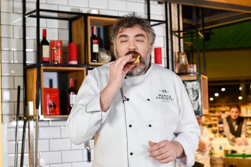 Найпростіший рецепт шарлотки з яблуками