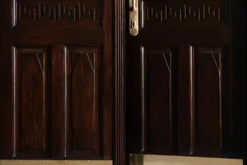 В Одесі відреставрували історичні двері початку XX століття: фото