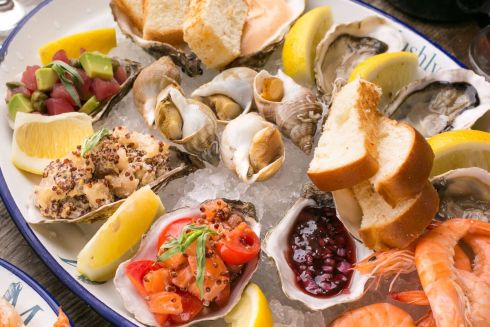 На Оболоні відкривається новий фудхол від Діми Борисова. Там об'єднали 7 різних форматів