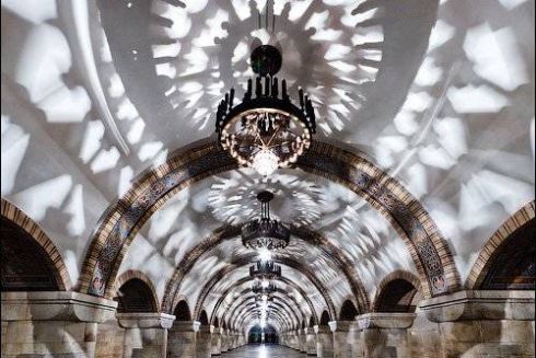 Станцію метро «Золоті ворота» закриватимуть на вхід вранці