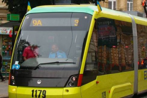 У Львові на маршрут виїхав новий трамвай &ldquo;Електрон&rdquo;