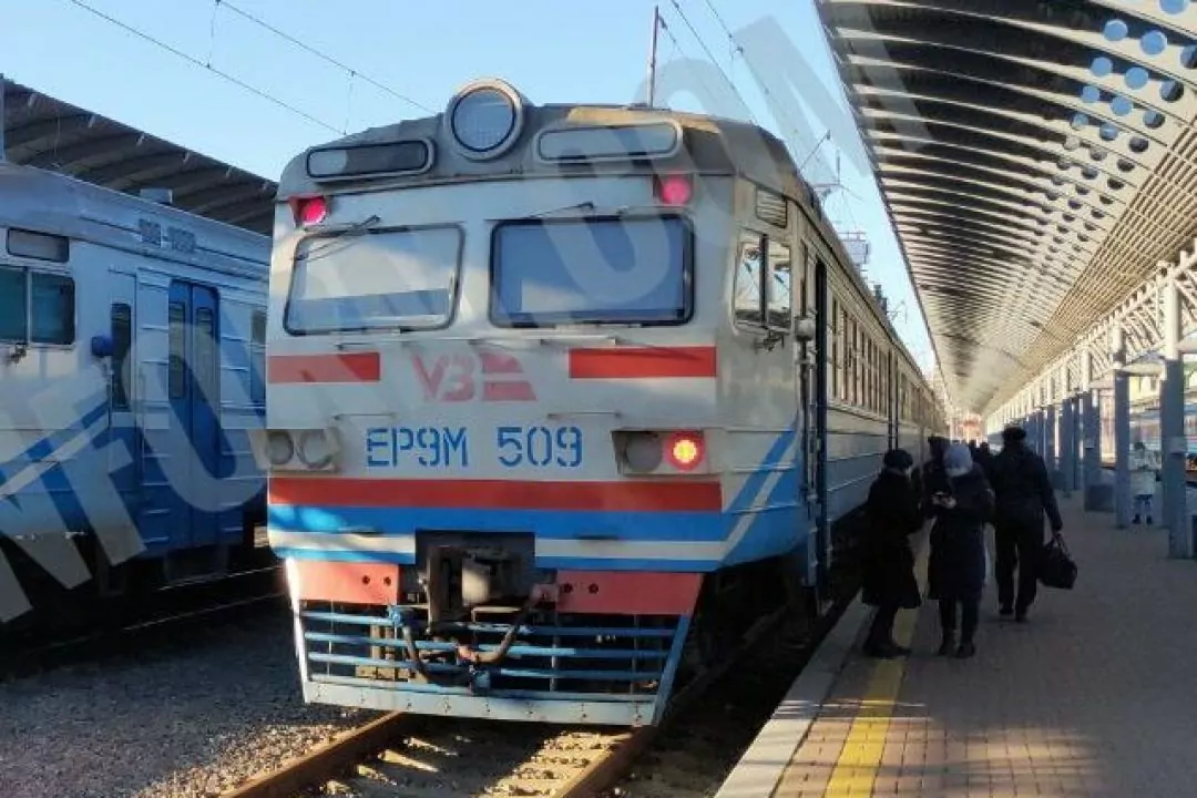 Через Бучу и Ирпень запускают дополнительные электрички в Киев