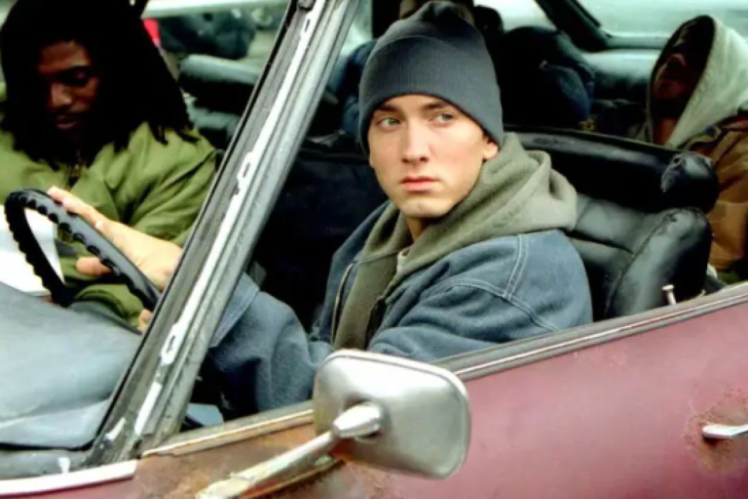 Пісню Емінема Lose Yourself відтворили кіноцитатами з 331 фільму