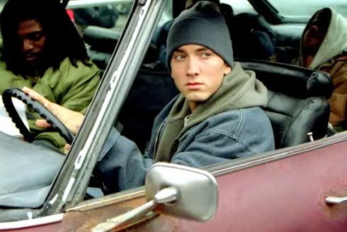 Пісню Емінема Lose Yourself відтворили кіноцитатами з 331 фільму