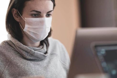 В Україні зменшили термін самоізоляції для хворих на ковід