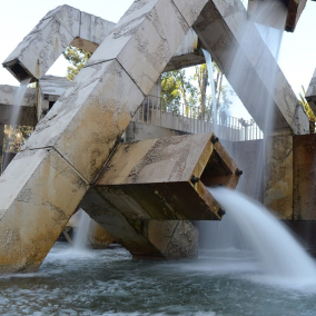 У Сан-Франциско демонтують бруталістський фонтан — один із символів міста