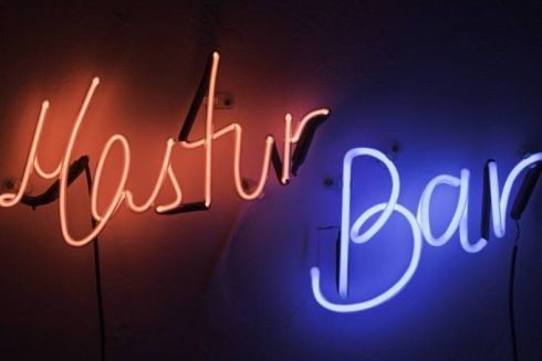 У Києві проведуть перфоманс Mastur Bar. Раніше його показували на Бієнале в Берліні