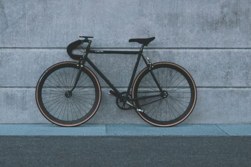 Елку на Центральном вокзале в Киеве будут подсвечивать с помощью велосипеда