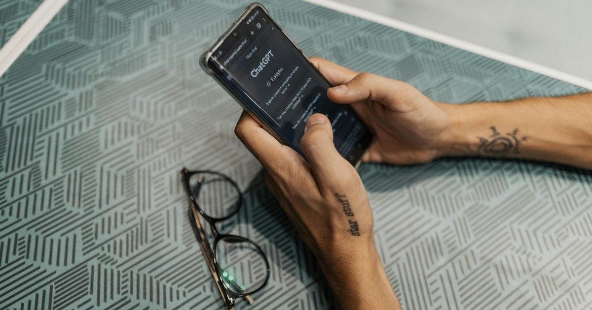 OpenAI додала в ChatGPT функцію прогнозування віку