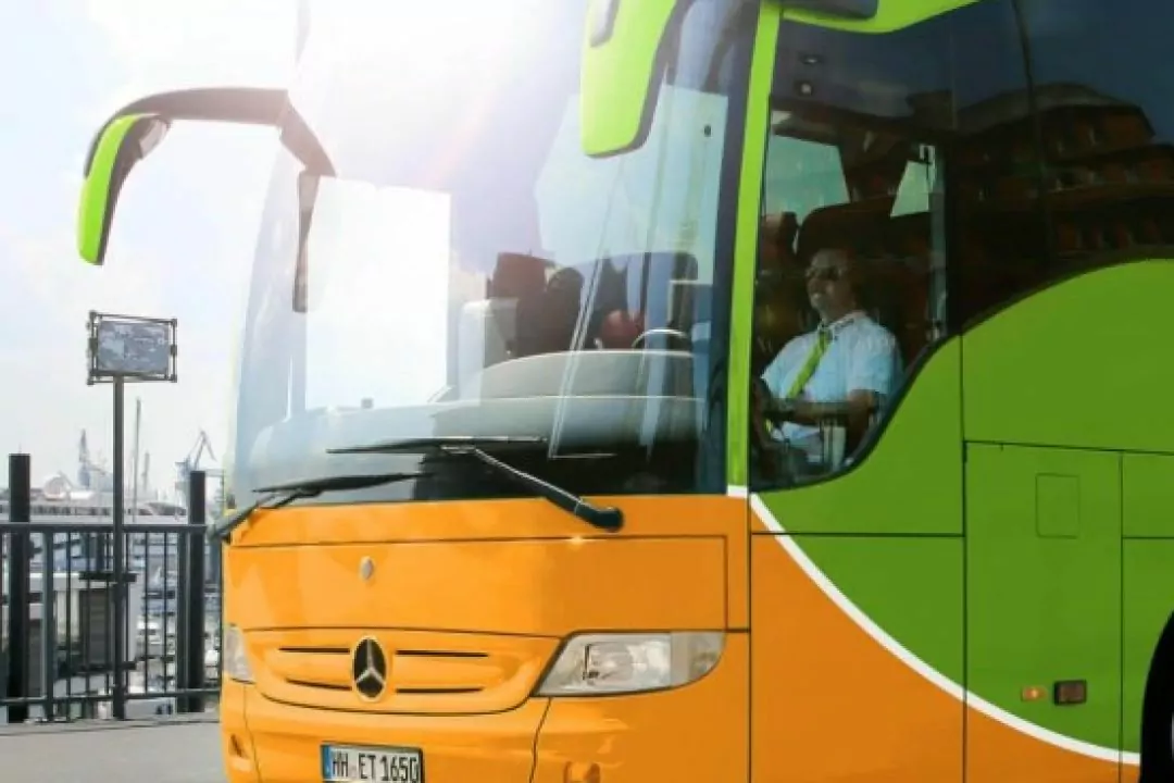 FlixBus запускает новые рейсы из Киева до варшавских аэропортов
