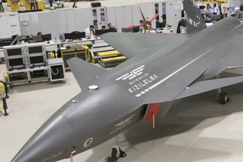 Производитель «байрактаров» представил новый беспилотник с украинским двигателем