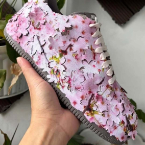 Nike готує весняні кросівки зі знімними квітами сакури