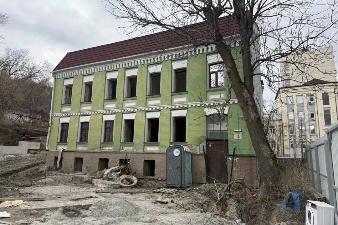 Суд у Києві дозволив знесення історичної садиби Носача на Подолі