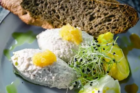 Деруни з топінамбура та локальні суперфуди. У &laquo;Куренях&raquo; перезапустили ресторан української кухні