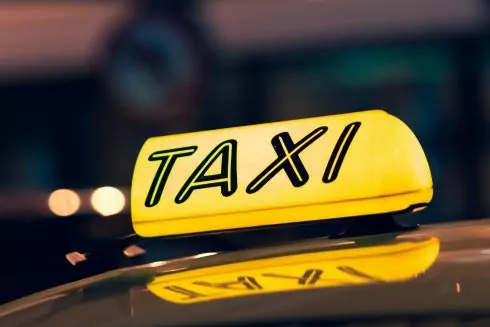 У Києві зменшилася кількість таксі через мобілізацію: подробиці
