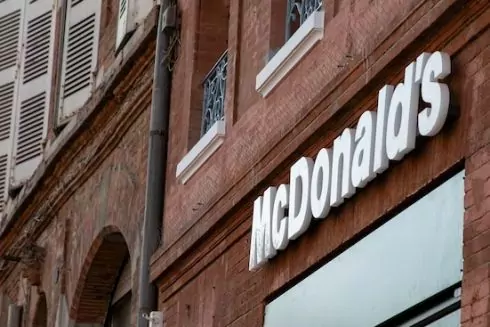 Больше соуса и более мягкие булочки: McDonald's обновит рецептуру бургеров
