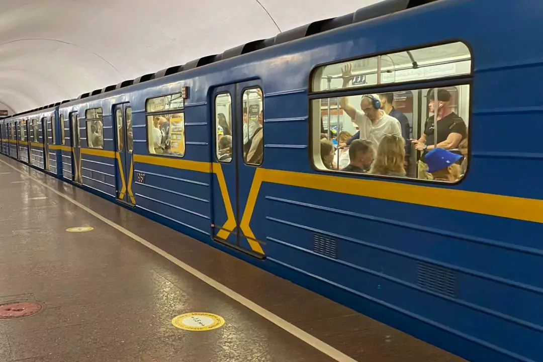 С 15 мая интервалы между поездами метро станут меньше