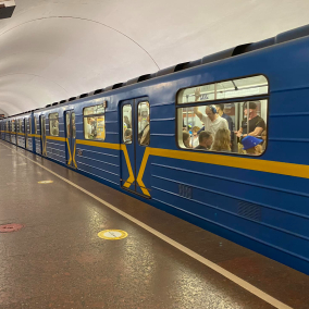 З 15 травня інтервали між поїздами метро стануть меншими