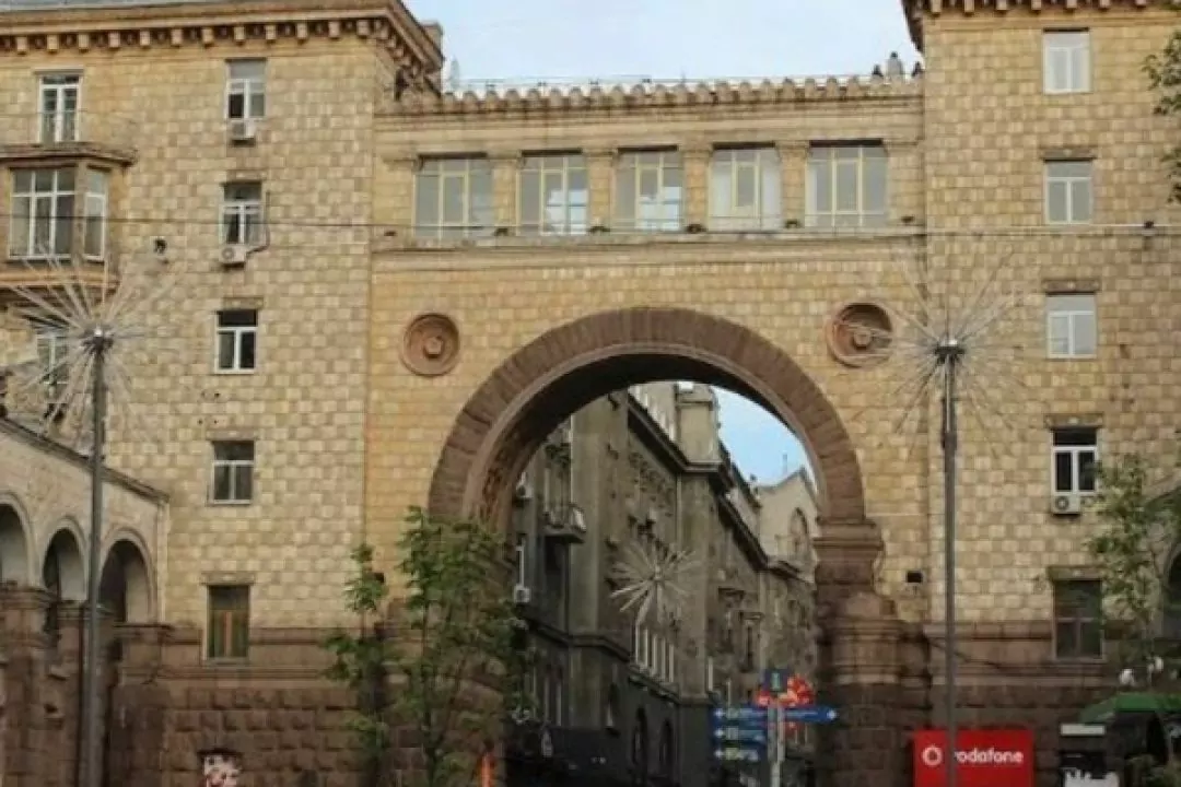 З Хрещатика можуть прибрати незаконні атракціони-турніки &ndash; петиція