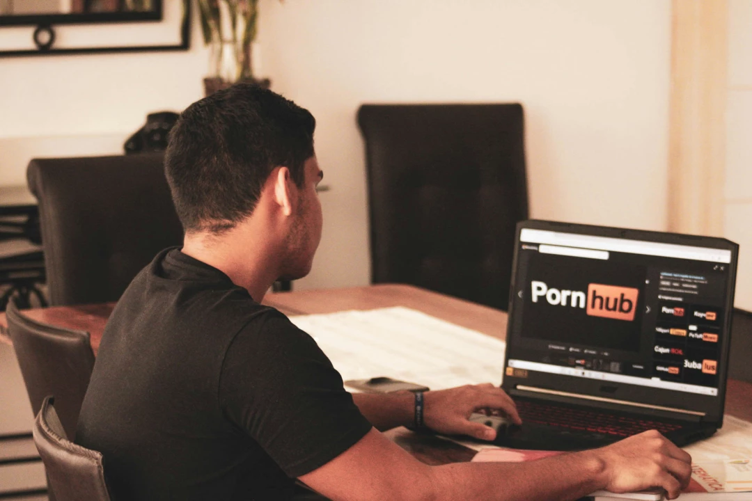 Pornhub хоче стати конкурентом YouTube: платформа залучатиме авторів відео про ігри, спорт і подорожі