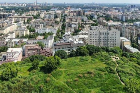 На горі Щекавиця кияни пропонують облаштувати сквер — петиція