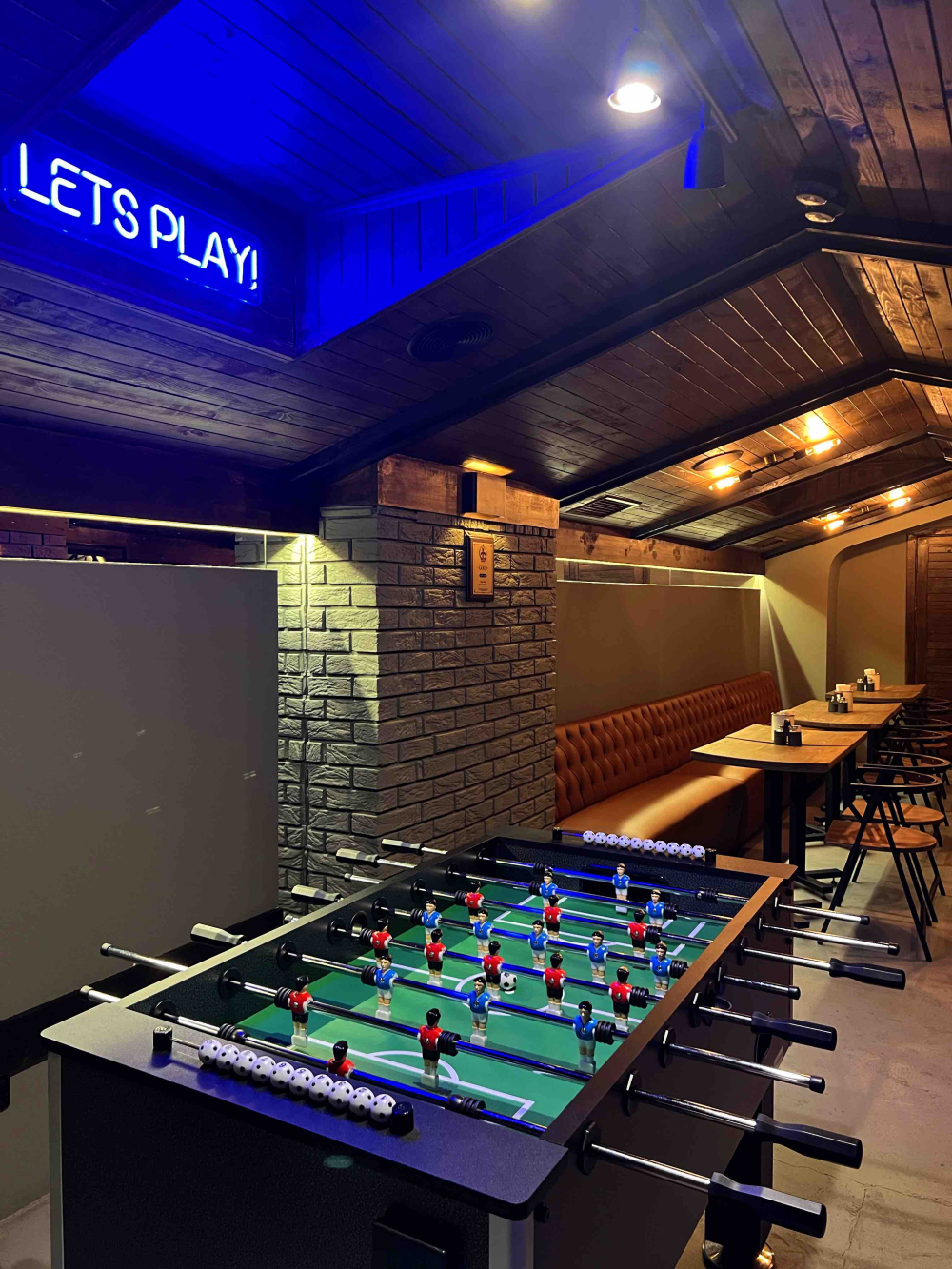 На Подолі відкрили бар із крафтовим пивом Kyiv Local Bar | Журнал ...