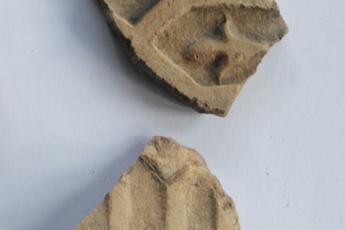 В Триполье на огороде обнаружили обломки печей и горшков XVII века