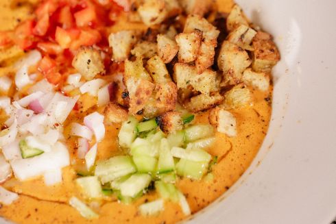 Как приготовить гаспачо: холодный суп из томатов