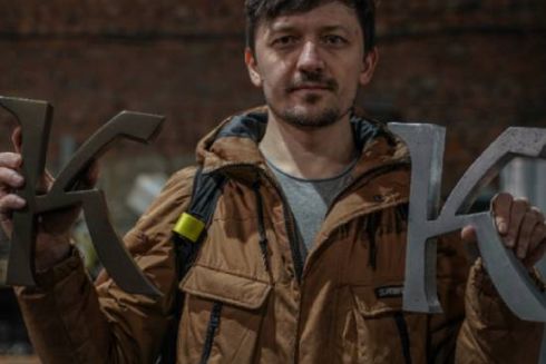 Найцікавіше за тиждень: Як дизайнер Богдан Гдаль створює літери для перейменованих станцій метро та 12 серіалів квітня