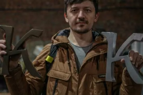 Найцікавіше за тиждень: Як дизайнер Богдан Гдаль створює літери для перейменованих станцій метро та 12 серіалів квітня